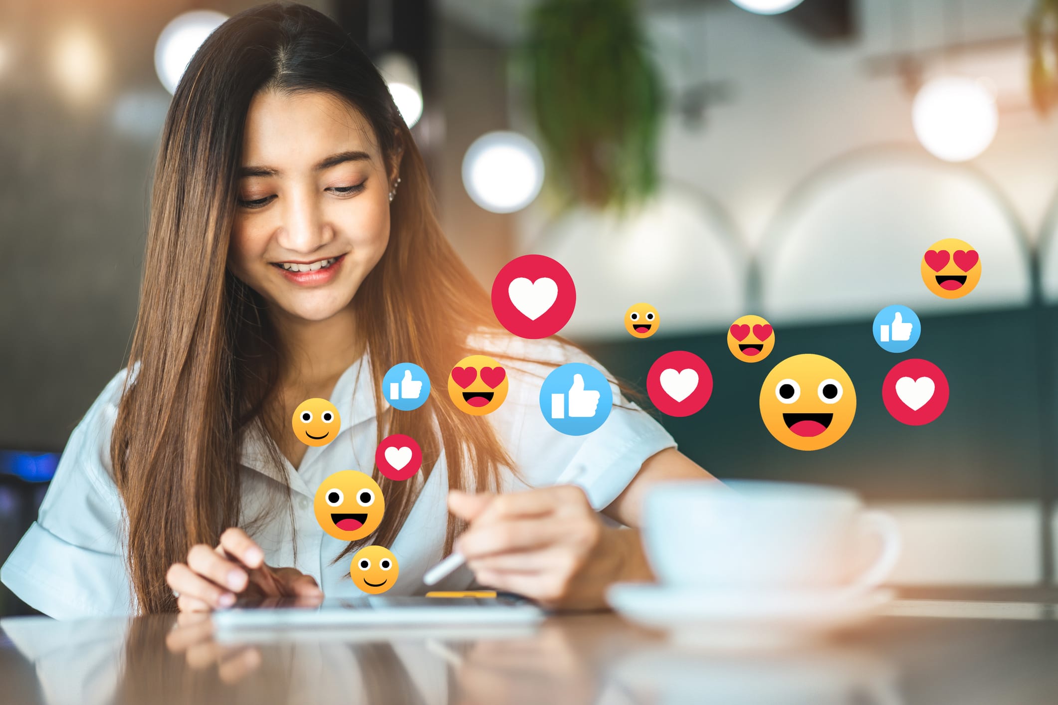 Social Currency: The New Way to Turn Your Influence into Income Social Currency: The New Way to Turn Your Influence into Income